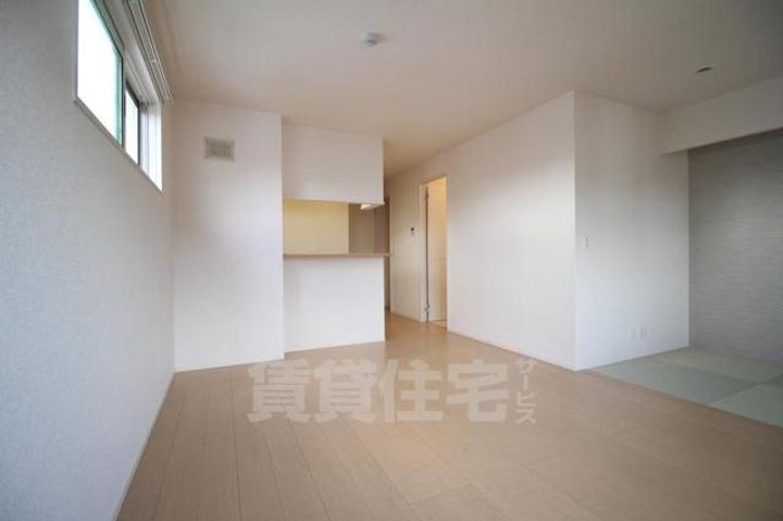 アークファイブの居間