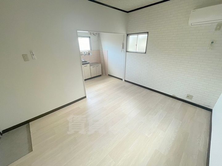 トモダハイツの居間