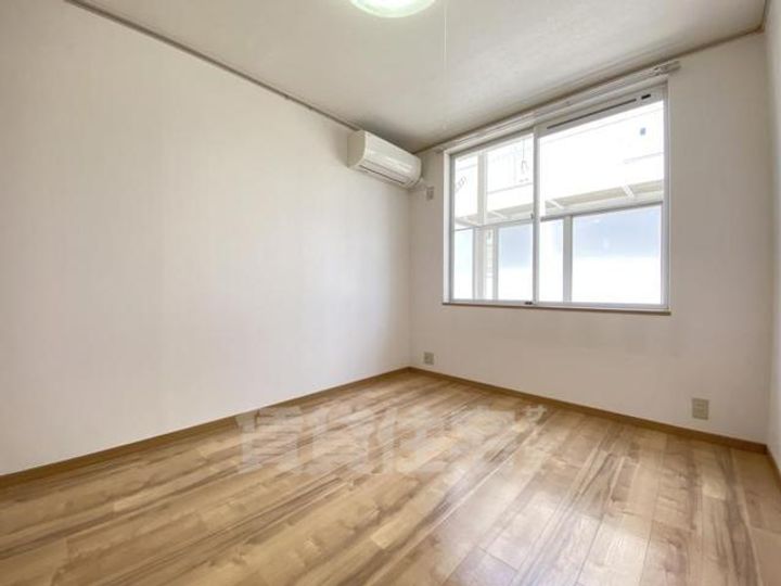 エステートピア2の居間