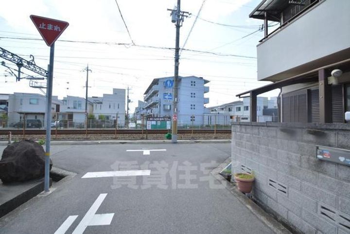 兵庫県伊丹市稲野町2丁目の賃貸アパートの周辺