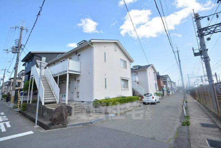 兵庫県伊丹市稲野町2丁目の賃貸アパートの外観