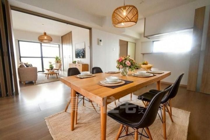 グリーンガーデン羽衣401の居間