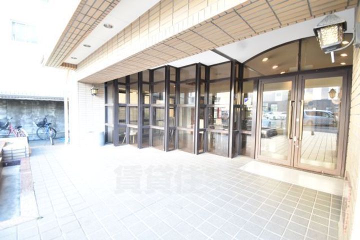 グリーンガーデン羽衣401の玄関