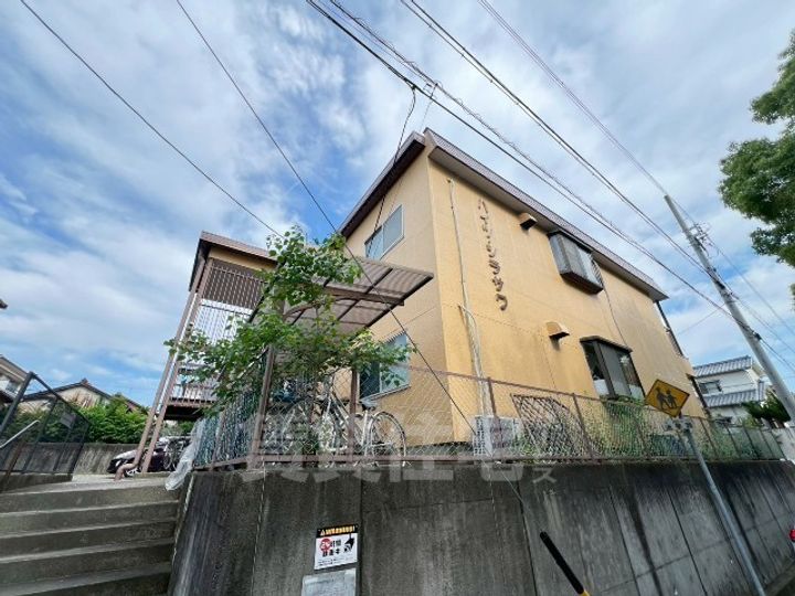 ハイツシラサワの外観