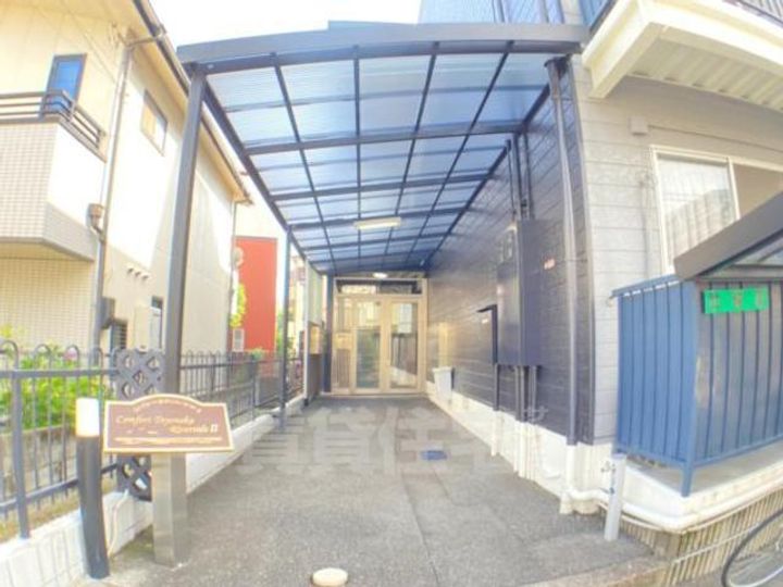大阪府豊中市螢池南町1丁目の賃貸マンションの玄関