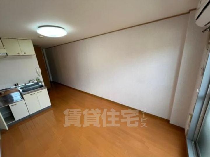 大阪府豊中市螢池南町1丁目の賃貸マンションの居間