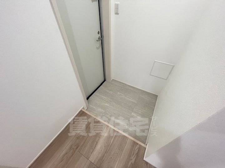 大阪府堺市堺区今池町2丁の賃貸アパートの玄関