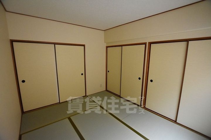 ファミティ弐番館の寝室