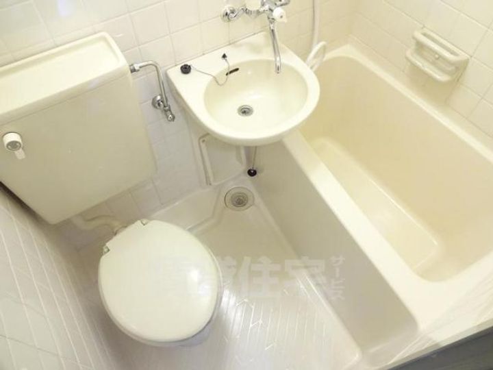 ラ・テール西田弐番館の風呂