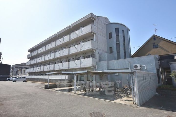 ラ・テール西田弐番館の外観