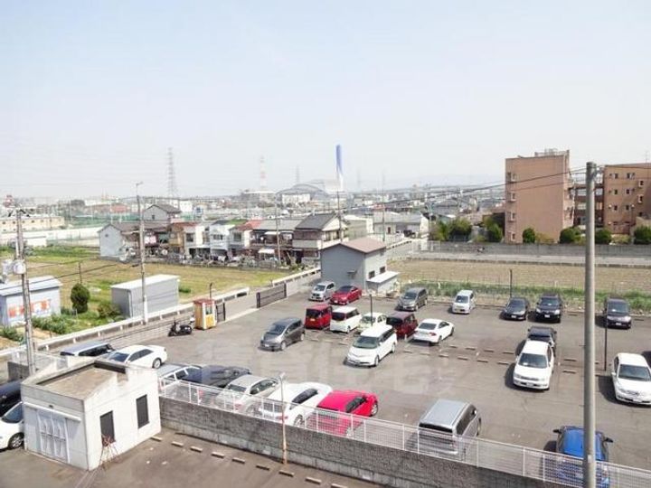 ラ・テール西田弐番館の周辺