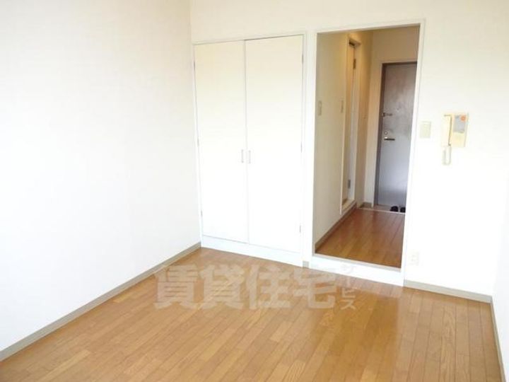 ラ・テール西田弐番館の居間