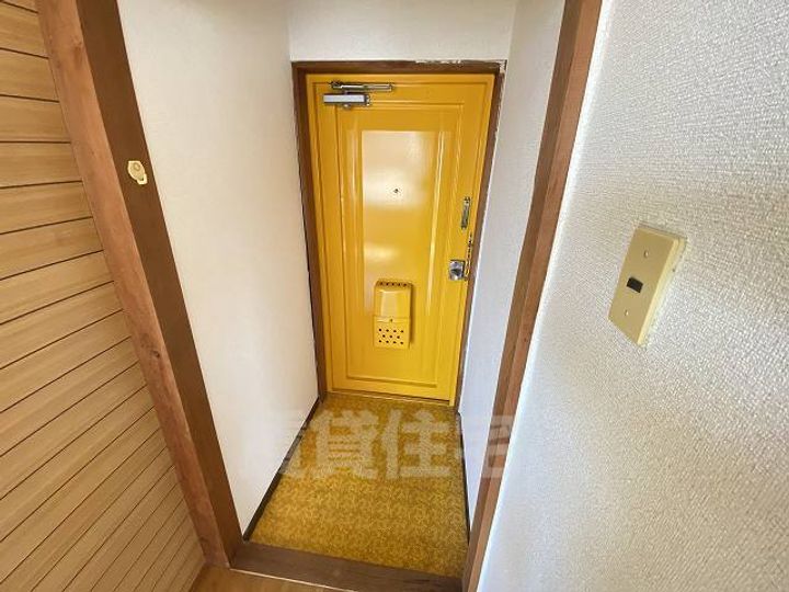 NCハイツの玄関