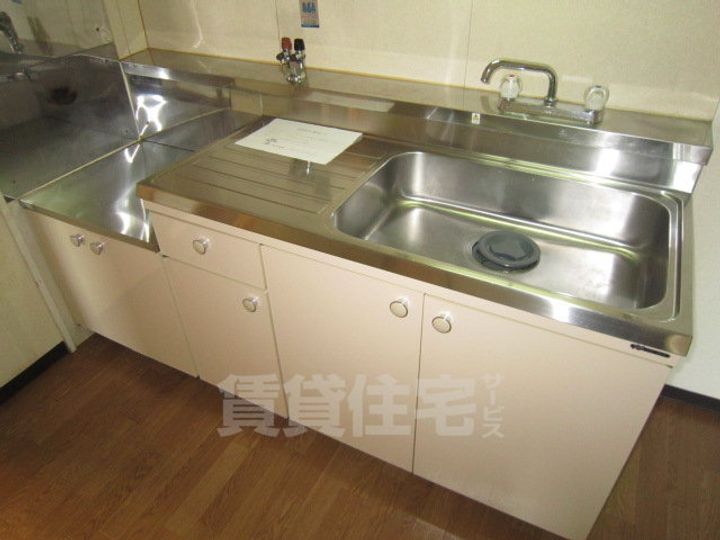 大阪府和泉市唐国町2丁目の賃貸マンションのキッチン