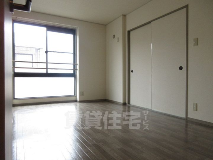 大阪府高石市加茂4丁目の賃貸マンションの居間