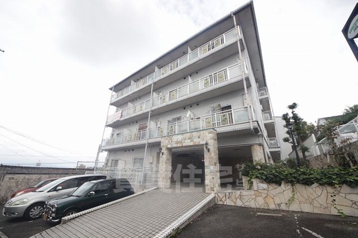 枚岡グリーンヒルズの外観