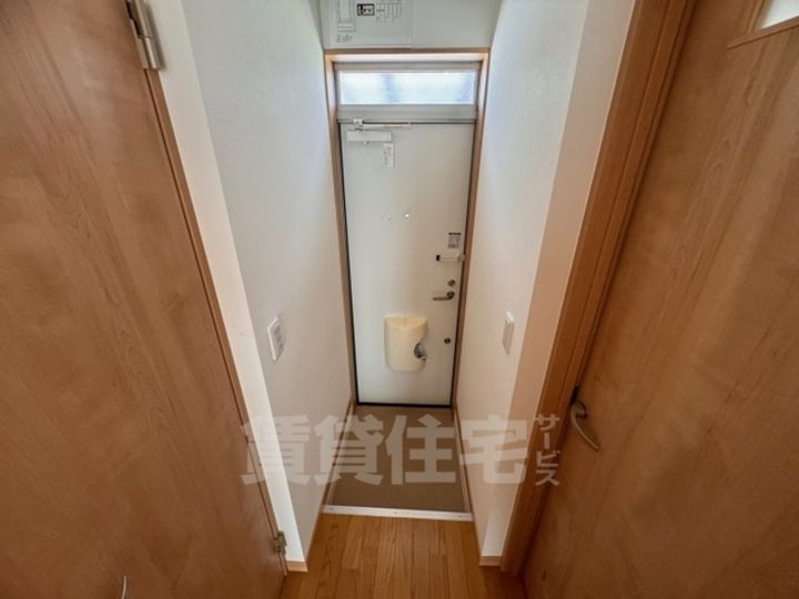 メゾンド須磨の玄関