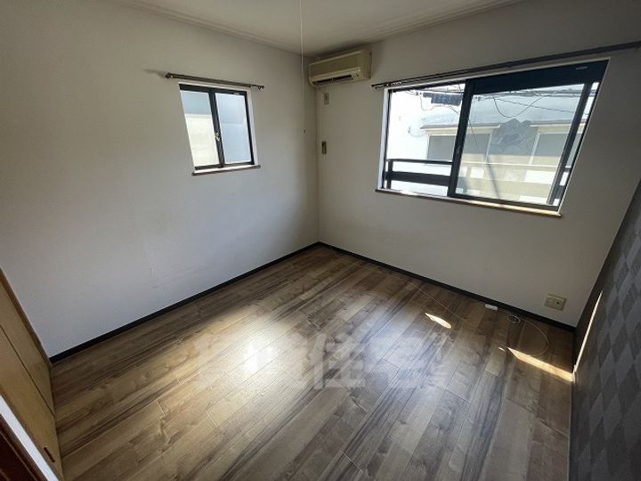 CASA-NFの居間