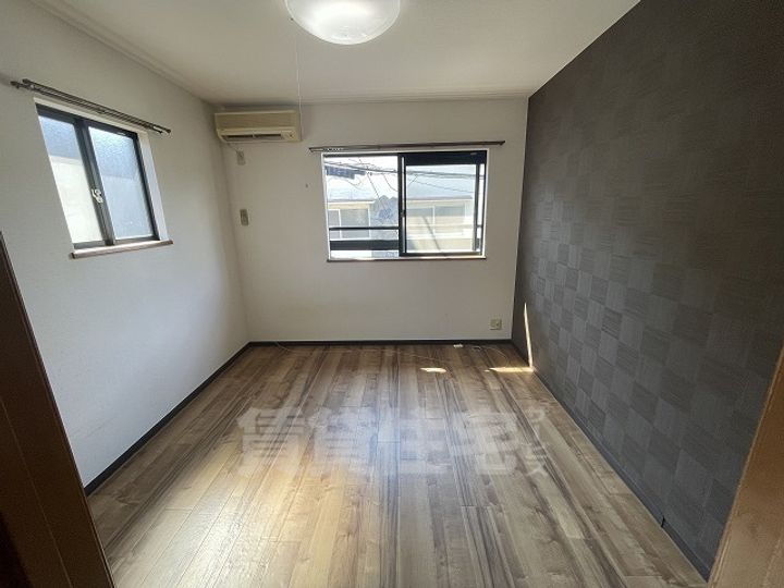 CASA-NFの居間