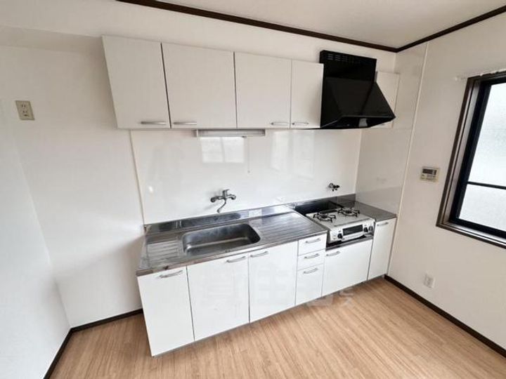 兵庫県尼崎市東難波町3丁目(一戸建)の賃貸物件のキッチン