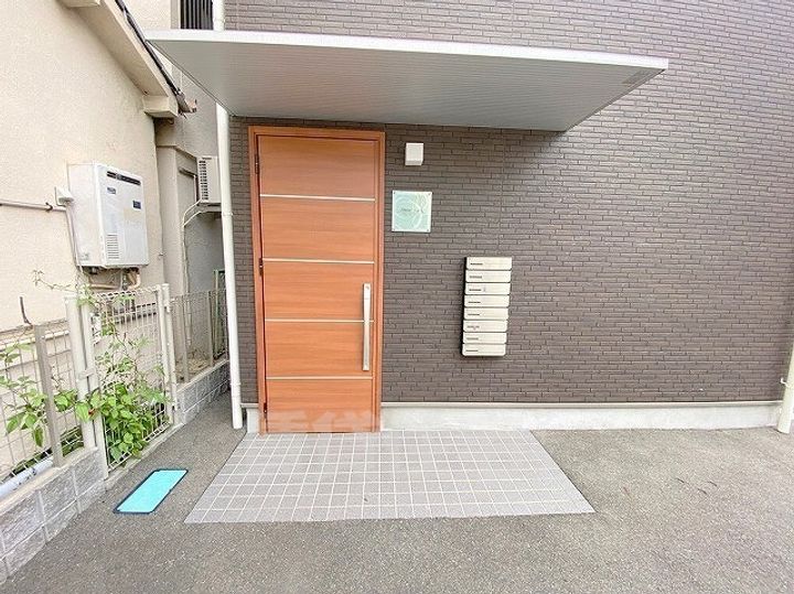 アムールラックの玄関