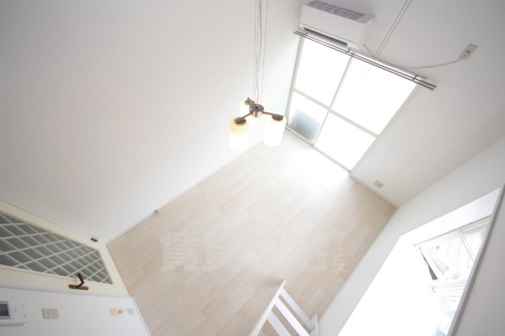 シティーエステート南紀寺203の居間
