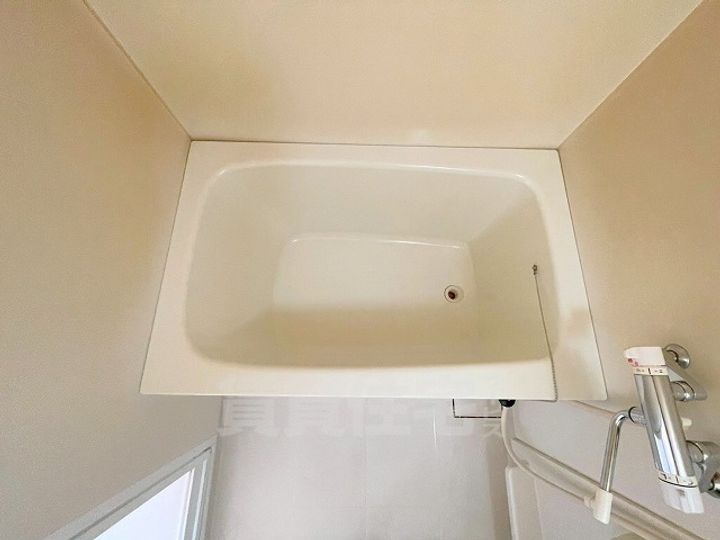 大阪府八尾市東山本町6丁目の賃貸アパートの風呂