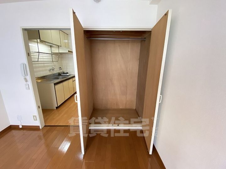 エクセレント河の内装