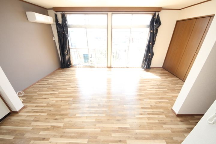 マンションヒライ208の寝室
