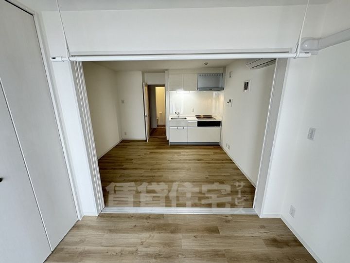 兵庫県西宮市門戸荘の賃貸アパートの居間