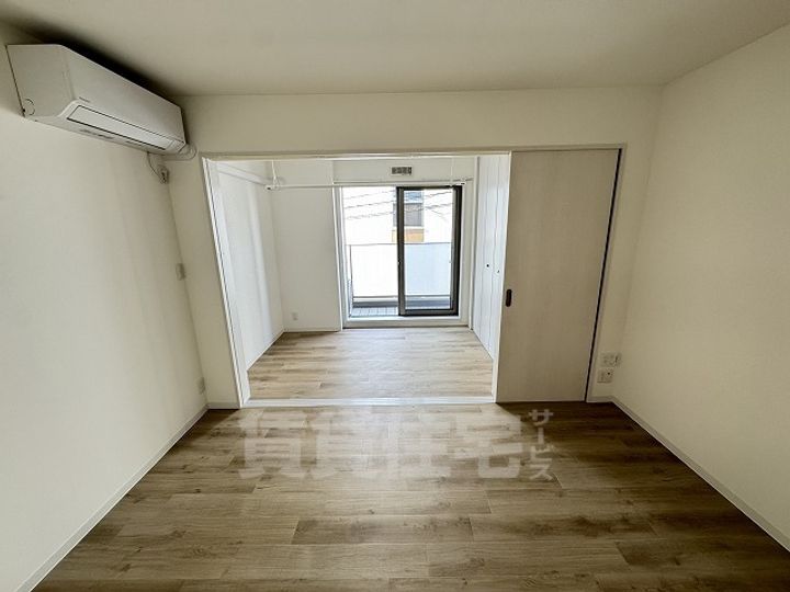 兵庫県西宮市門戸荘の賃貸アパートの居間