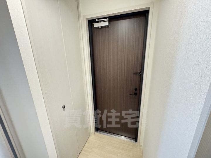 兵庫県西宮市門戸荘の賃貸アパートの玄関