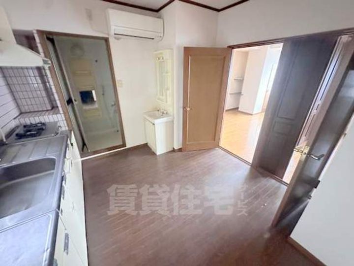 葛城マンションの居間