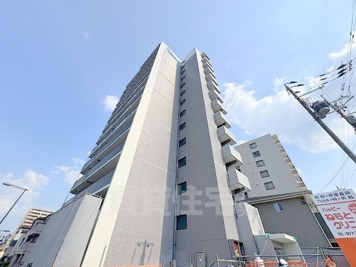 プレサンス大津京町ベルリーヴァの外観