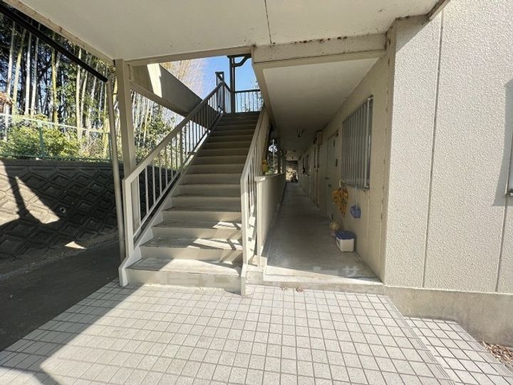 池田ハイツの玄関
