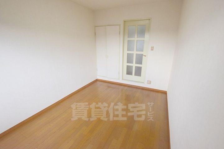 弘成エステートビルの居間