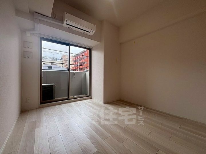 エスリード桜山ル・ヴェールの居間