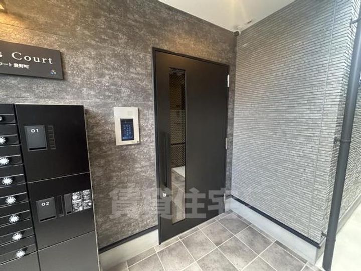 Gracias Court豊野町の玄関