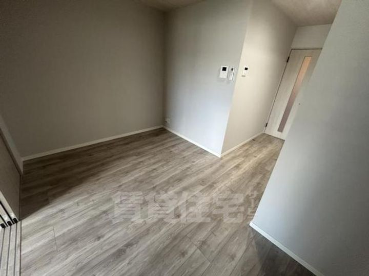 Gracias Court豊野町の居間