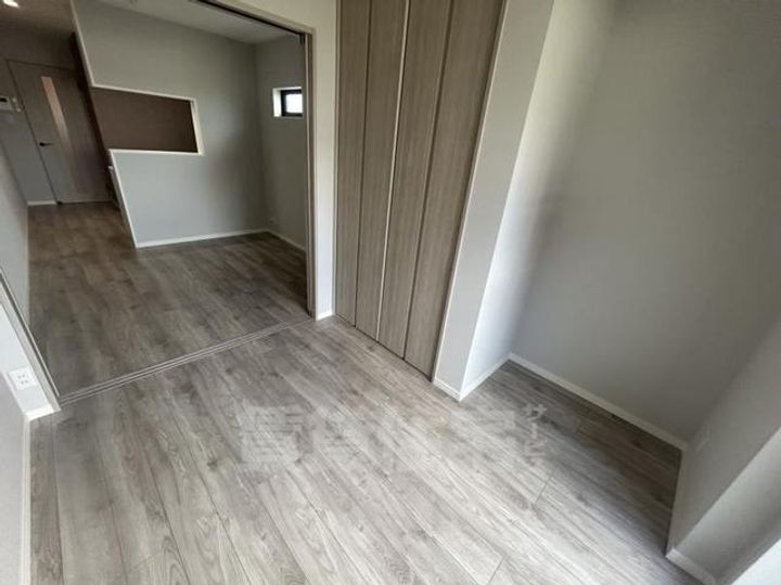 Gracias Court豊野町の居間