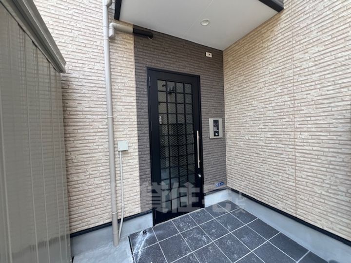 H-maison塚本3の玄関