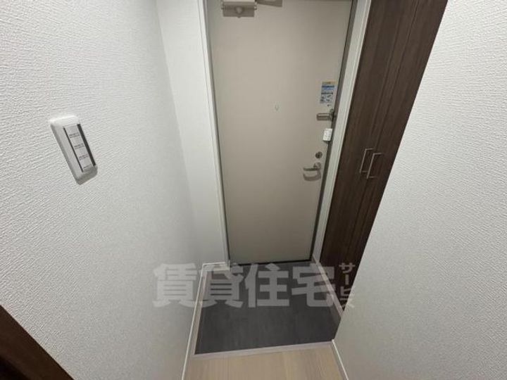 H-maison塚本3の玄関