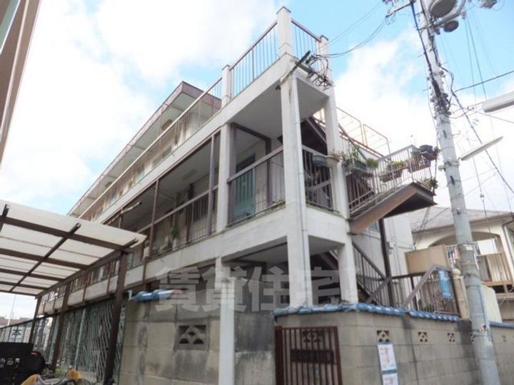 大阪府豊中市螢池中町3丁目の賃貸マンションの外観