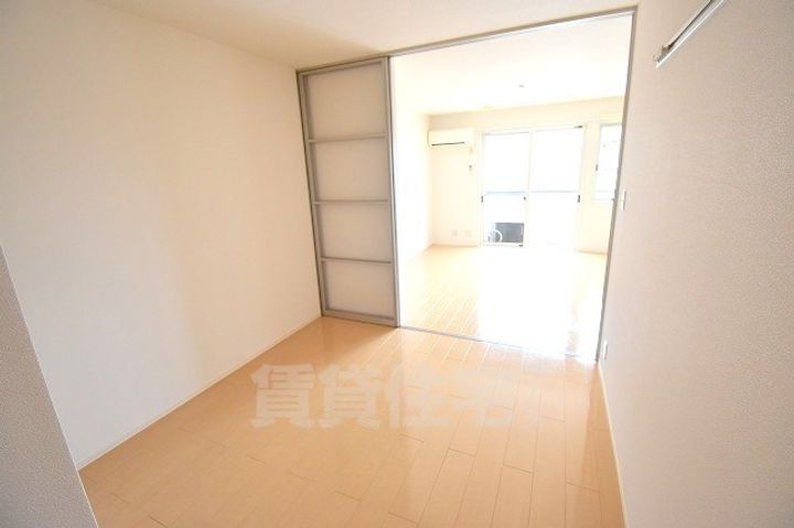 セジュールコウハナC棟の寝室