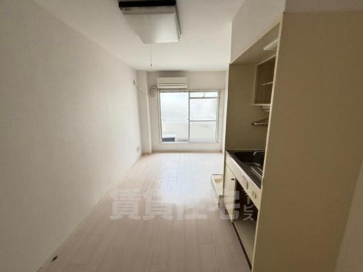 大阪府豊中市螢池東町2丁目の賃貸マンションの内装