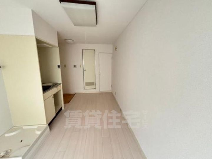 大阪府豊中市螢池東町2丁目の賃貸マンションの居間