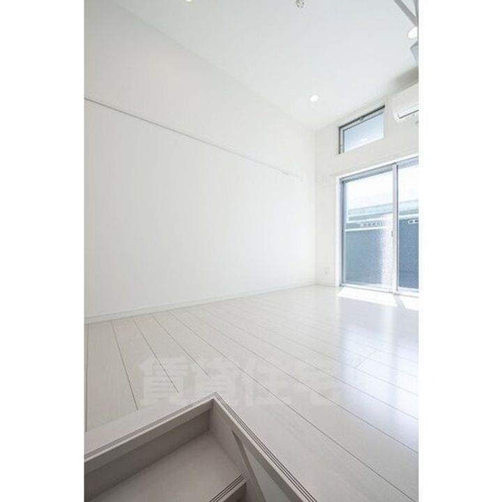 愛知県名古屋市南区西田町3丁目の賃貸アパートの居間