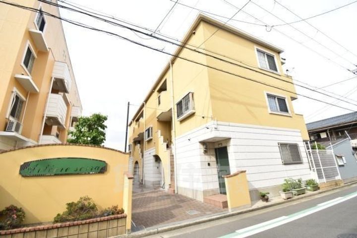 大阪府堺市堺区三宝町4丁の賃貸マンションの玄関