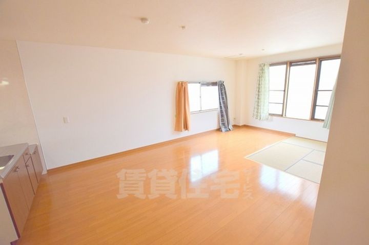 信光プラザ305の内装