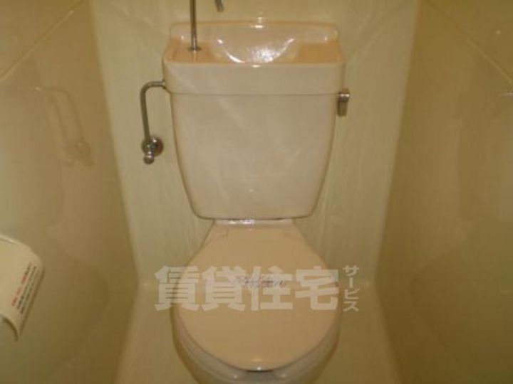 サンパールの居間